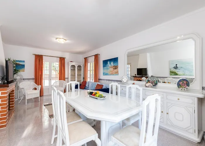 Akivillas Ocean Manta Rota