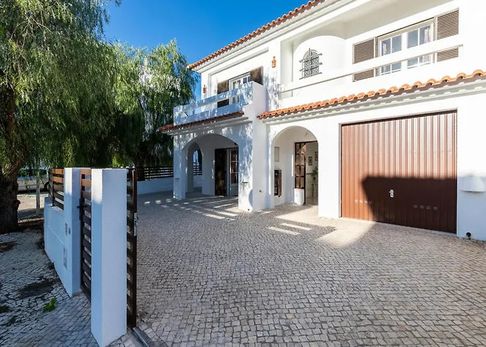 Akivillas Ocean Manta Rota